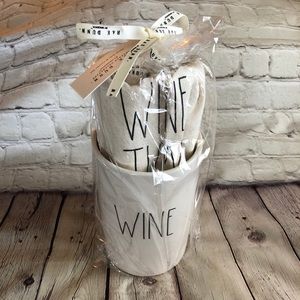 ❗️READ DESCRIPTION❗️ NWT Rae Dunn Wine Tote and Cooler Set